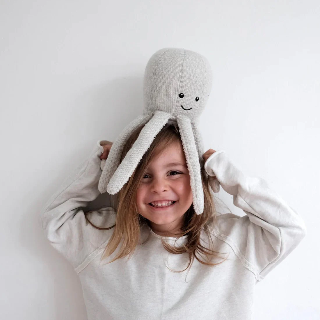 Flow Amsterdam Knuffel Bluetooth Speaker Olly Grey - Image 3