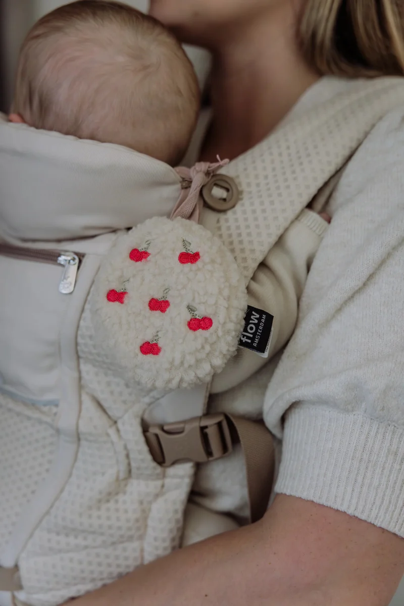 Flow Amsterdam Knuffel Met Hartslag Lucy Cherry - Image 2
