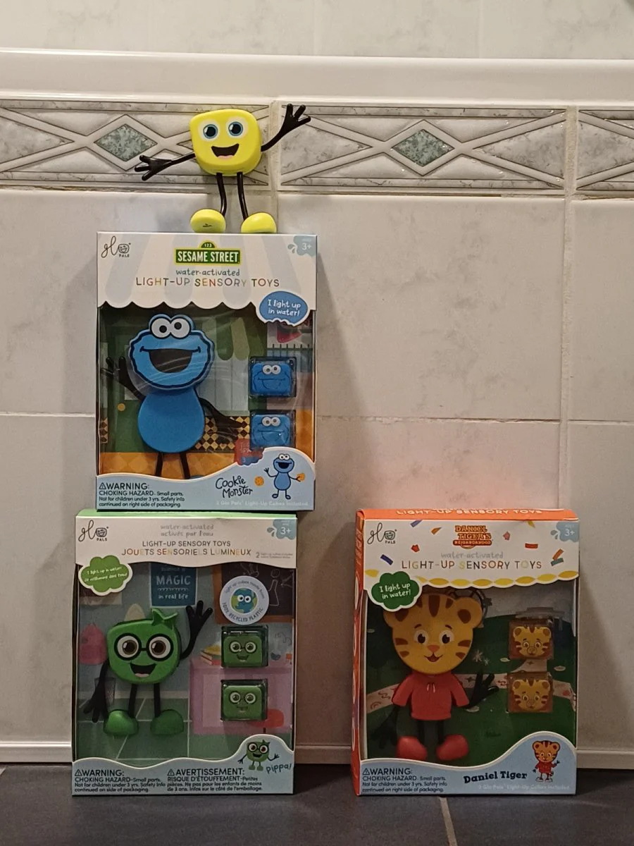 Glopals Badspeelgoed Sensorisch Light-Up Poppetje en Cubes Cookie - Image 25