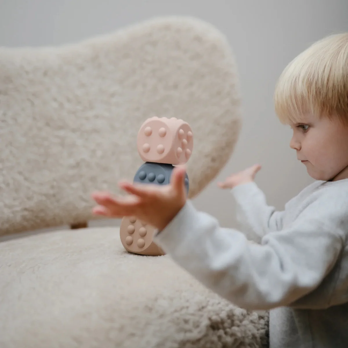Mushie Educatief Speelgoed Dobbelstenen Tradewinds/Stone 2st - Image 3