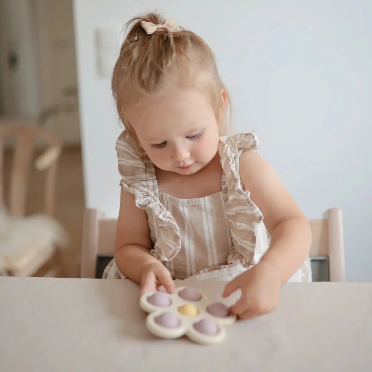 Mushie Educatief Speelgoed Druk Bloem Soft Lilac/Daffodil/Ivory - Image 4